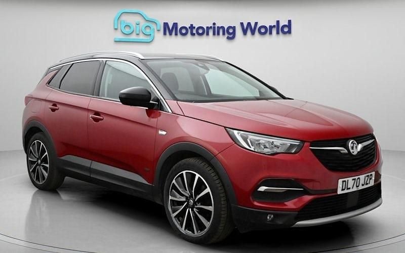 Used Vauxhall Grandland X Business Edition 300 HP (220 kW) 2020 Red SUV