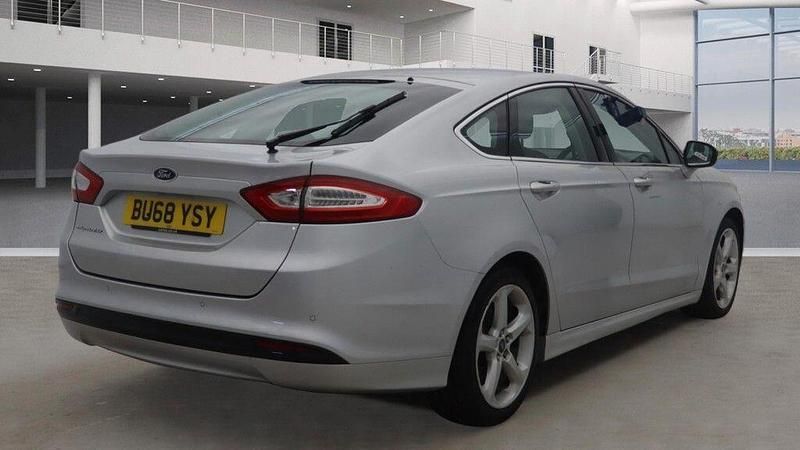Used Ford Mondeo Titanium 150 HP (110 kW) 2018 Silver Hatchback