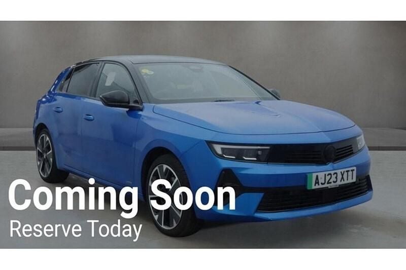 Blue Used 2023 Vauxhall Astra Ultimate Hatchback | £15,999 (Good price) - Image 1/1