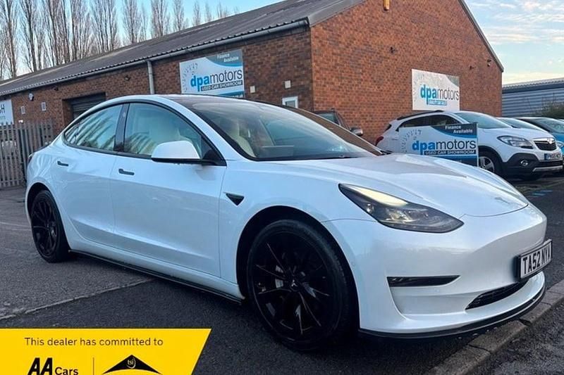 White Used 2021 Tesla Model 3 Long Range AWD Sedan | £18,995 (A bit pricey) - Image 1/1