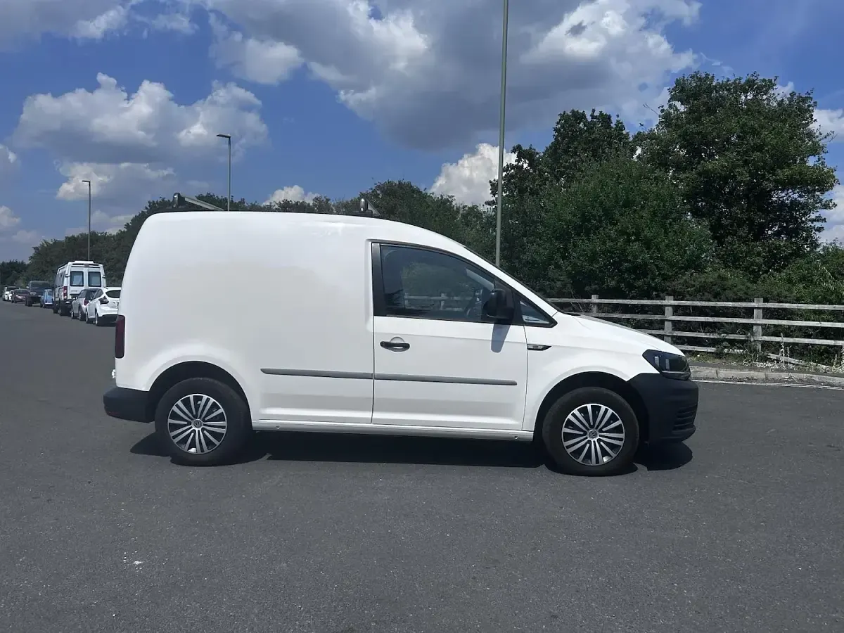 Used VW Caddy Startline 102 HP (75 kW) 2017 White MPV
