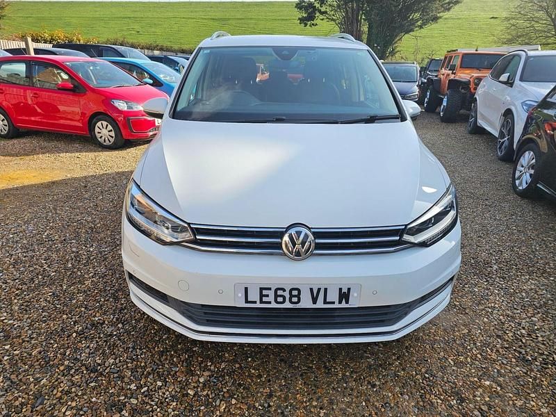 Used VW Touran SEL 150 HP (110 kW) 2026 White MPV