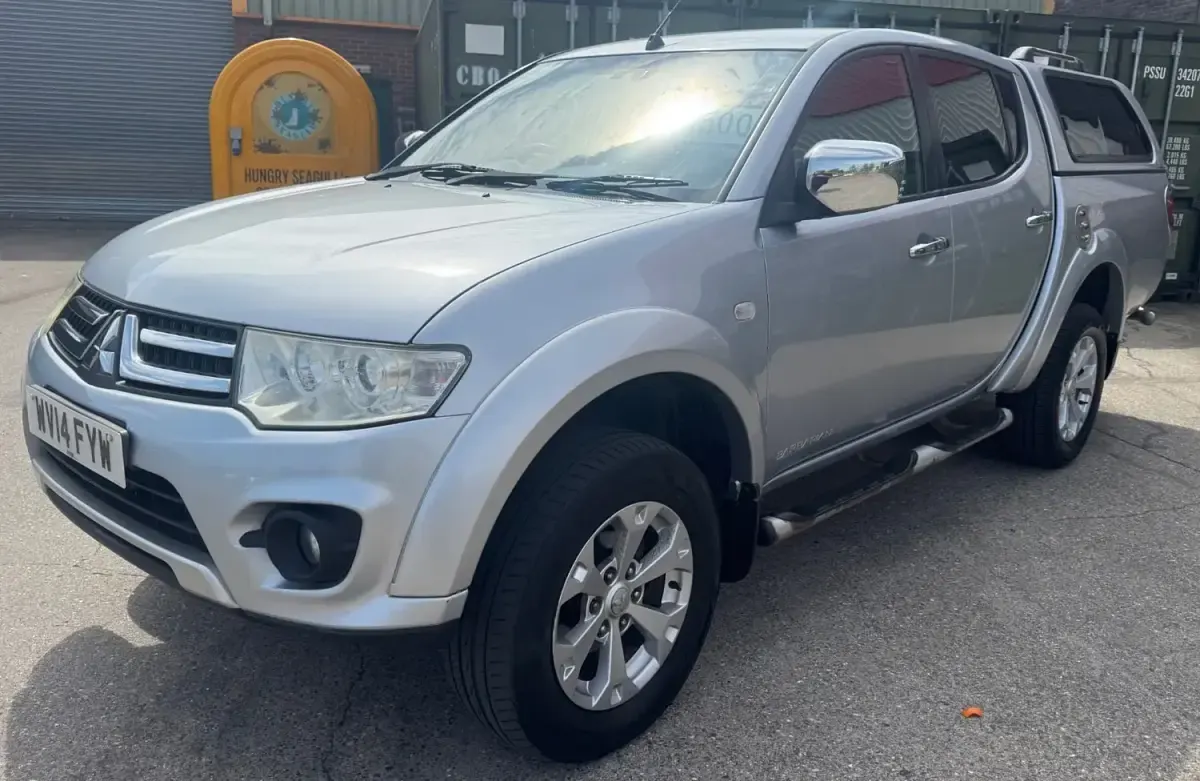 Used Mitsubishi L200 176 HP (129 kW) 2014 Silver Pickup
