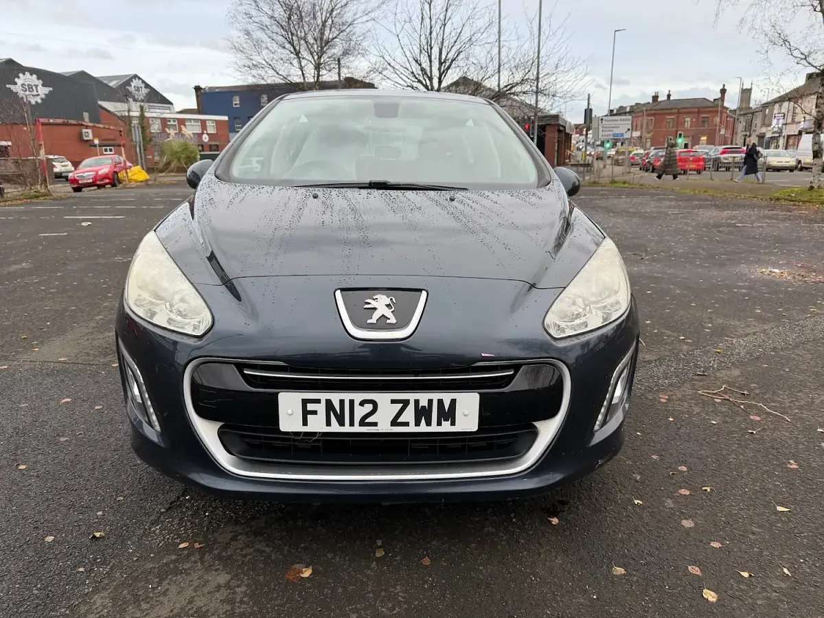 Used Peugeot 308 Active 92 HP (67 kW) 2012 Blue Hatchback