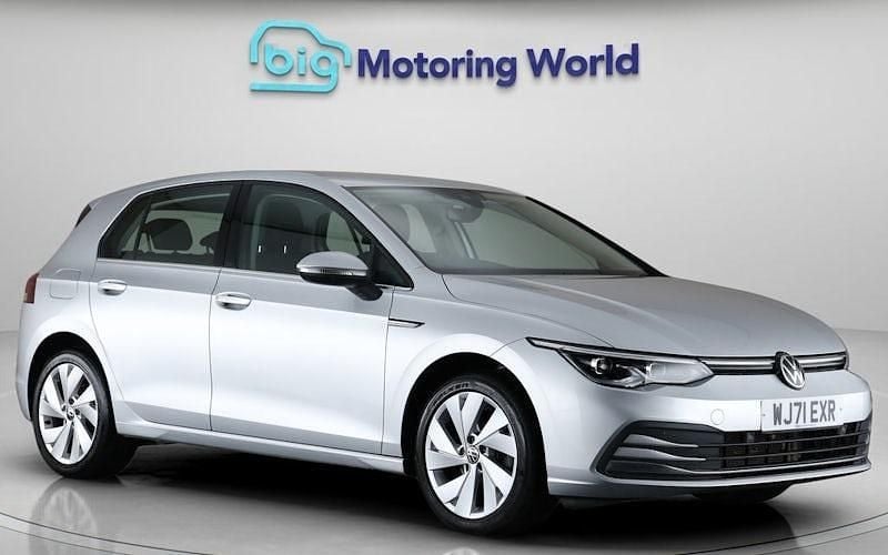 Used 2024 VW Golf VIII Style Hatchback | £16,900 (Super price) - Image 1/4