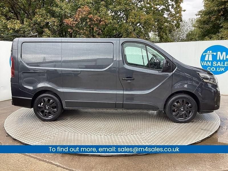 Used Nissan Primastar Acenta 110 HP (80 kW) 2022 Grey MPV