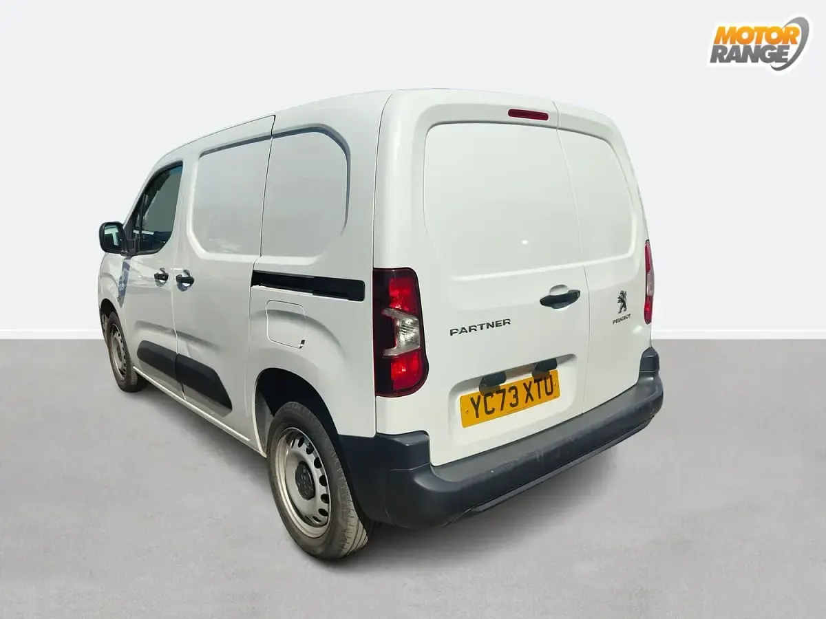 Used Peugeot Partner Premium 131 HP (96 kW) 2023 White MPV