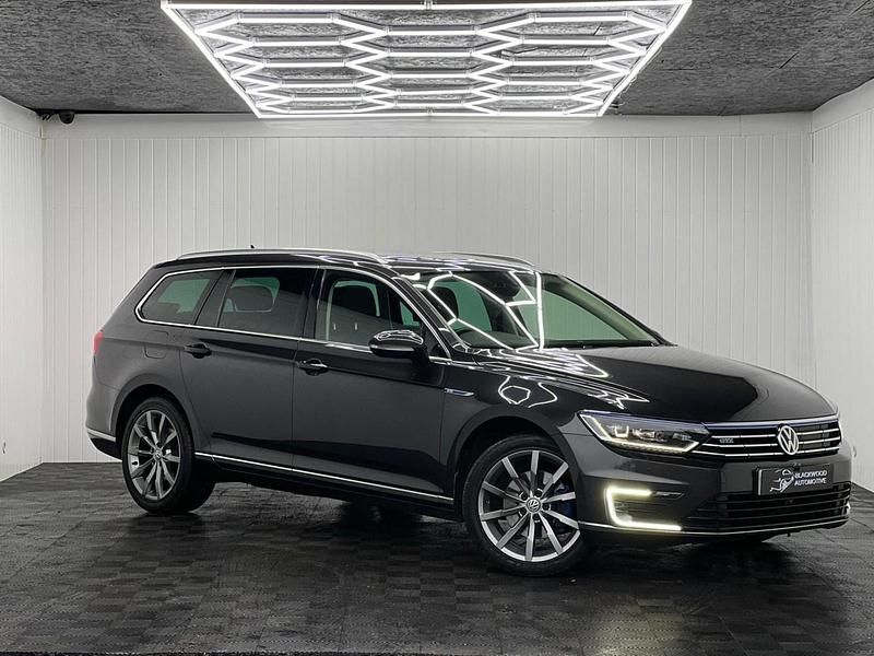 Begagnad VW Passat Advance 218 HK (160 kW) 2018 Grå Kombi