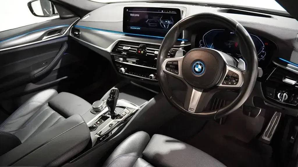 Used BMW 530e M Sport 2022 White Sedan