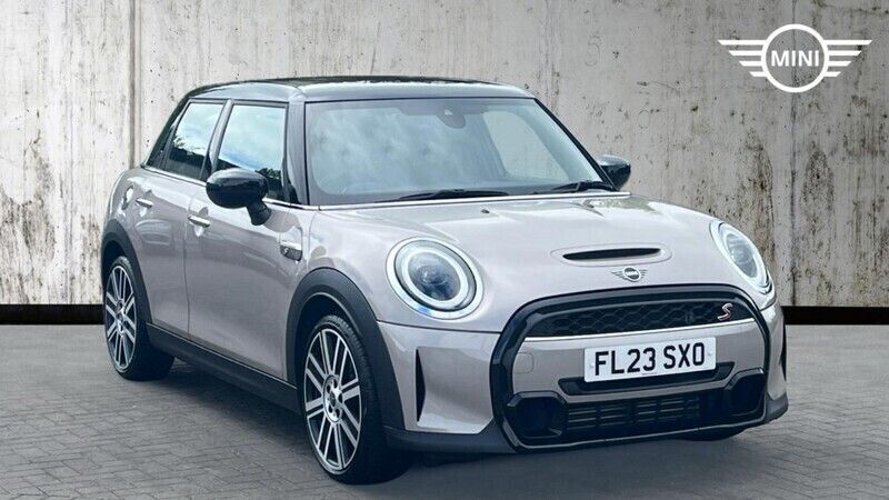 Grey Used 2023 Mini Cooper S Exclusive Hatchback | £22,499 (Fair price) - Image 1/4