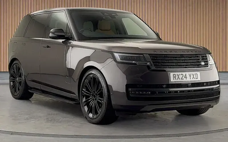 Used Land Rover Range Rover SE 300 HP (220 kW) 2024 SUV