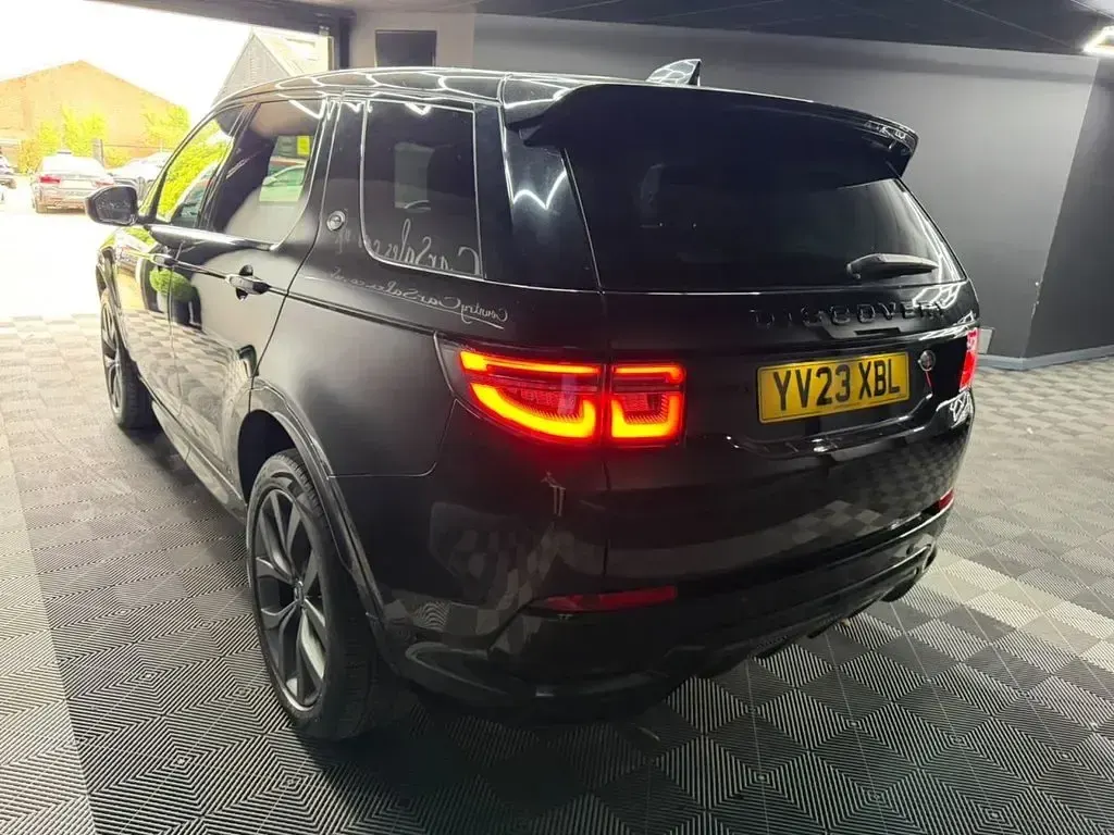 Used Land Rover Discovery Sport SE Dynamic 201 HP (147 kW) 2023 Black SUV