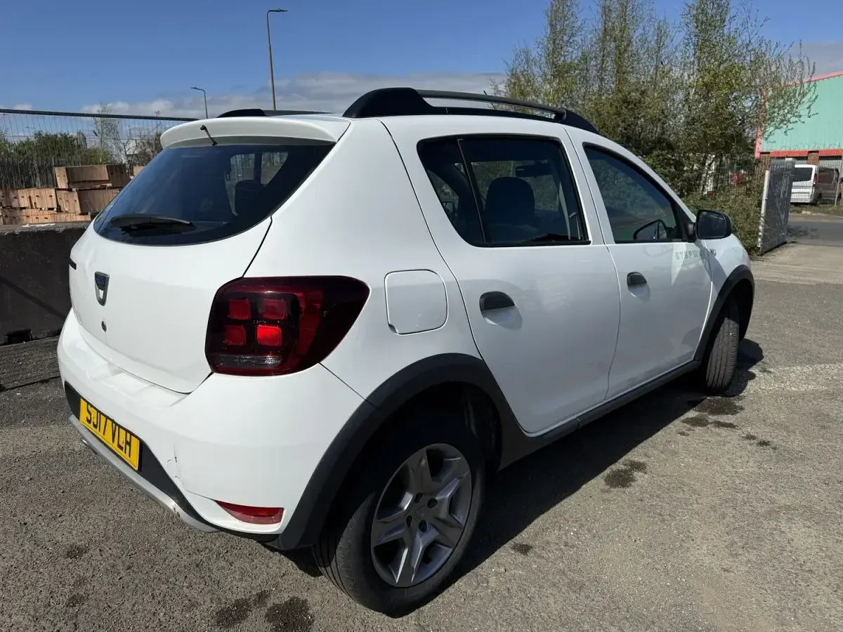 Used Dacia Sandero Stepway Ambiance 2017 White Hatchback