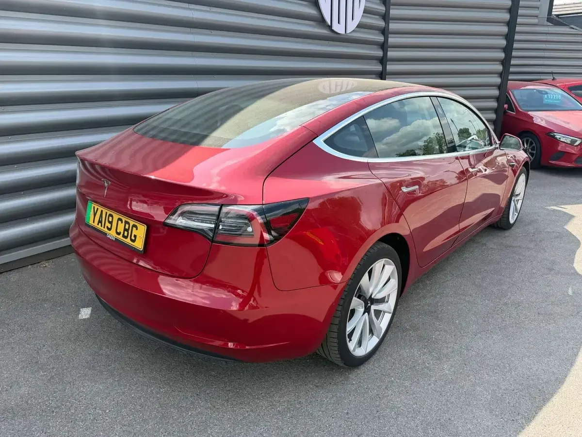 Used Tesla Model 3 Standard Range 366 kW (498 HP) 2019 Red Sedan