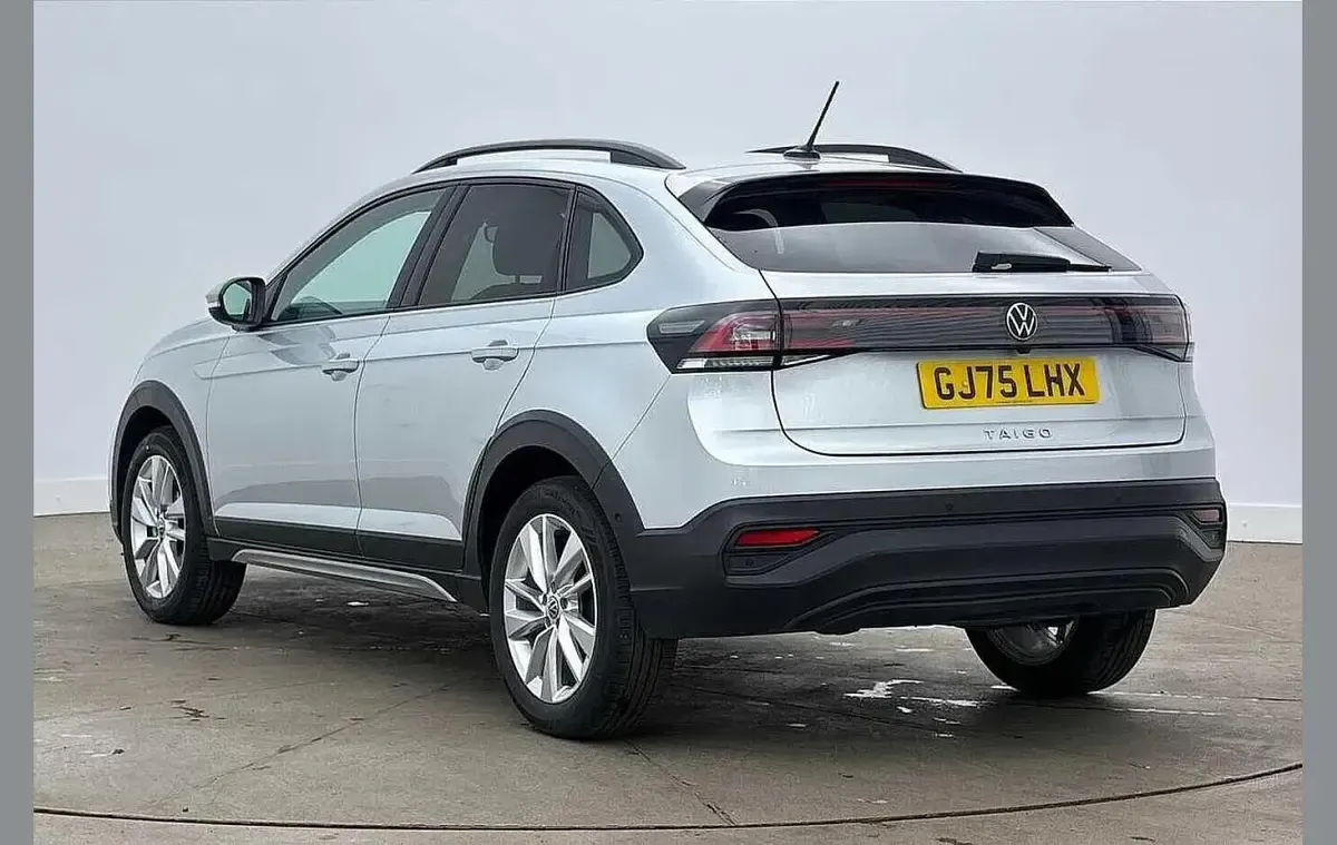 Used VW Taigo Match 95 HP (69 kW) 2025 Silver SUV