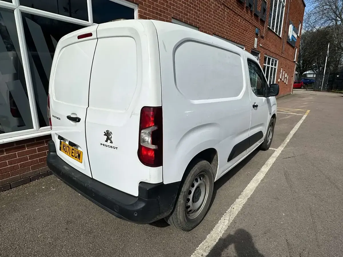 Used Peugeot Partner Premium 2021 White MPV