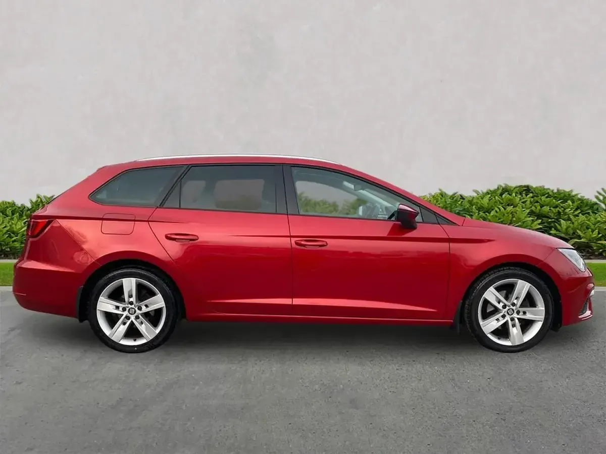 Used Seat Leon ST FR 150 HP (110 kW) 2018 Red Estate