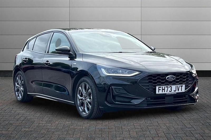 Black Used 2024 Ford Focus ST-Line Hatchback | £18,390 (Fair price) - Image 1/4