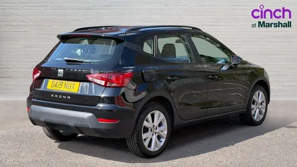 Używany Seat Arona SE 95 KM (69 kW) 2019 Czarny SUV