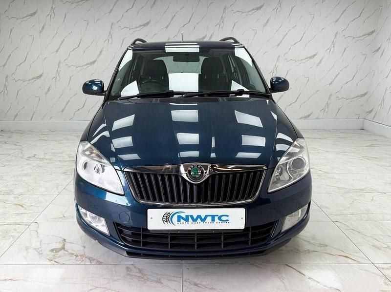 Used Skoda Fabia Elegance 105 HP (77 kW) 2013 Blue Estate