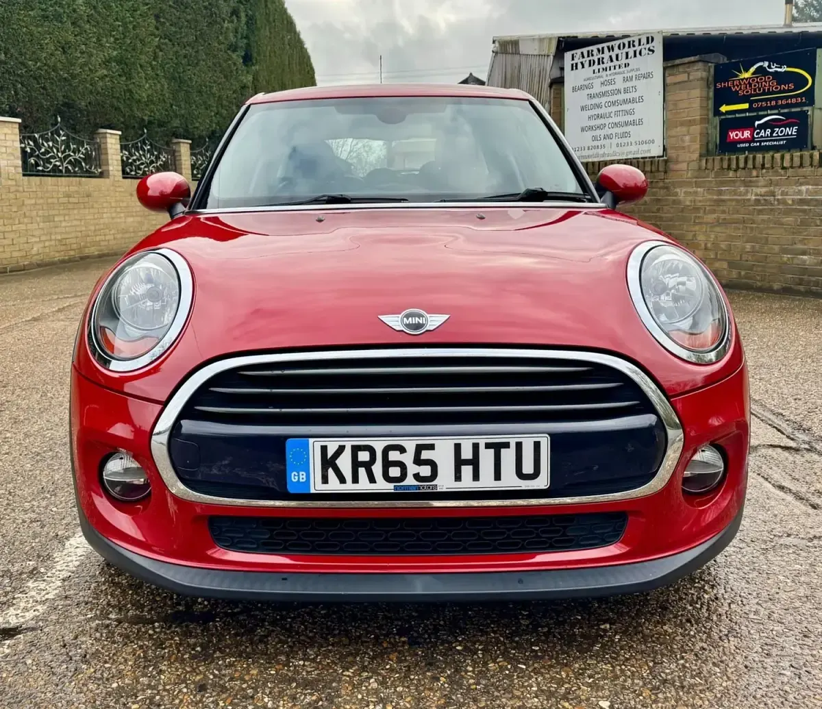 Usado Mini Cooper Hatch 136 HP (100 kW) 2015 Vermelho Citadino