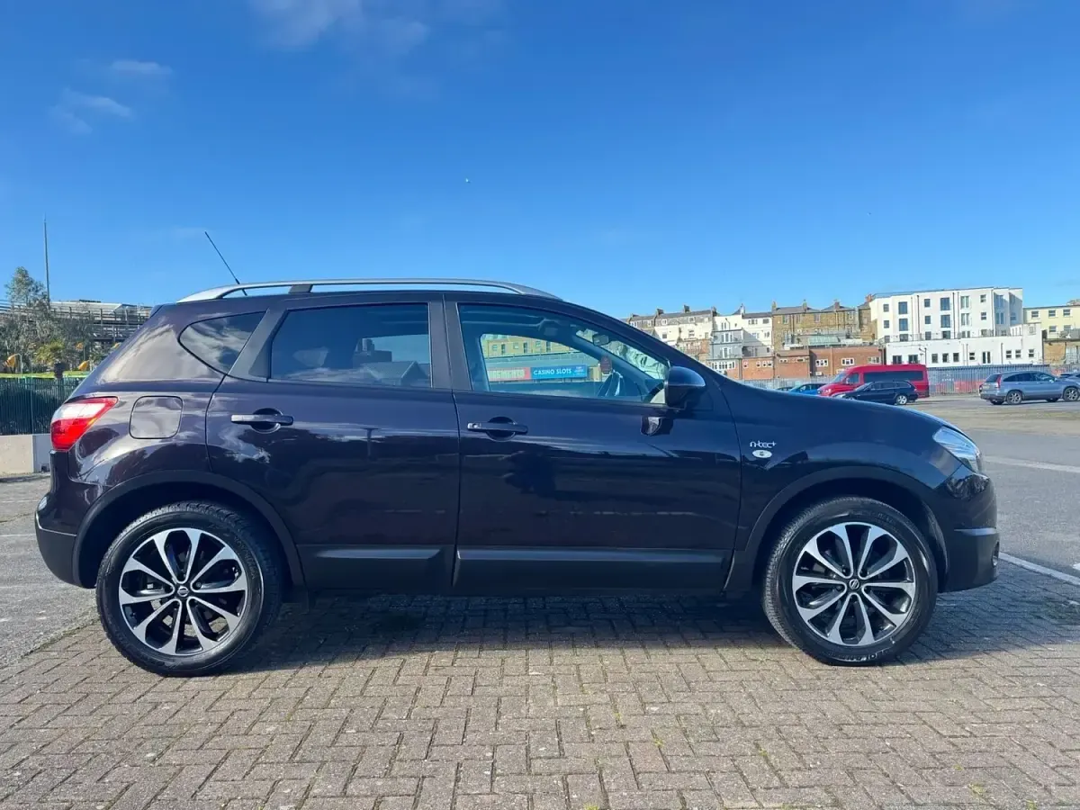 Used Nissan Qashqai N-TEC 117 HP (86 kW) 2012 Black SUV