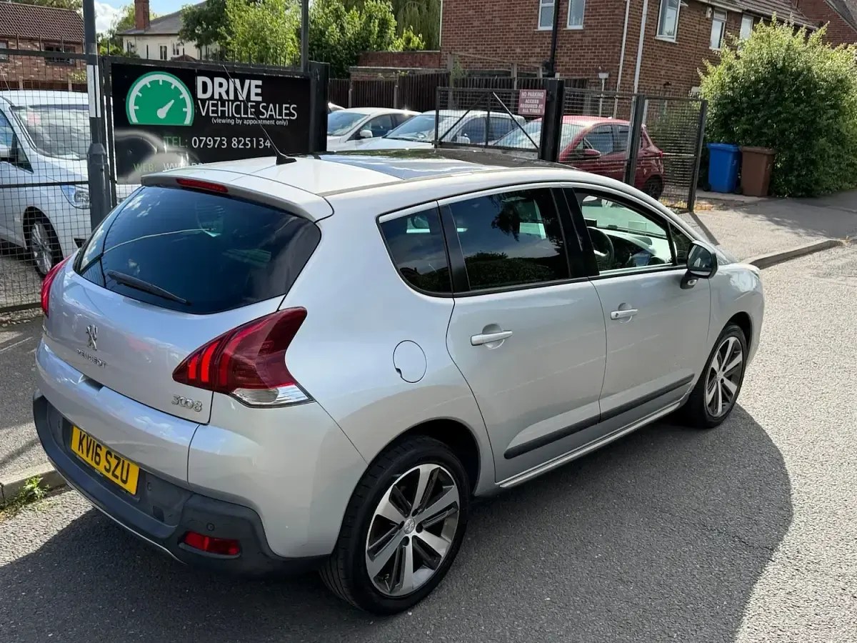 Used Peugeot 3008 Allure 2016 Silver Hatchback