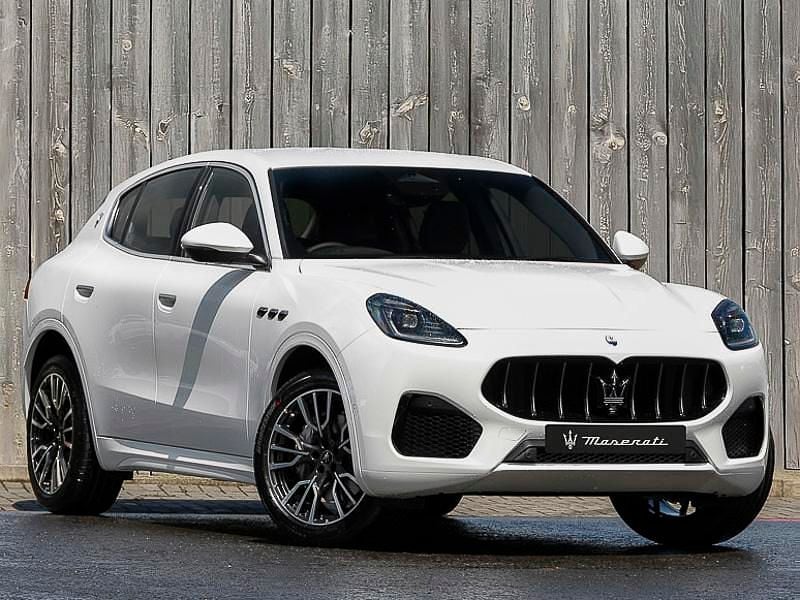 Black Used 2025 Maserati Grecale SUV | £49,898 (Fair price) - Image 1/4