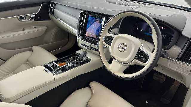 Used Volvo V90 Plus 345 HP (253 kW) 2025 Blue Estate