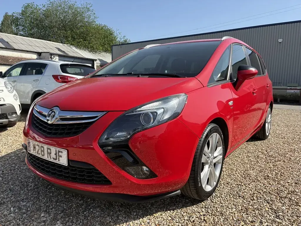 Used Vauxhall Zafira Tourer SRi 2015 Red MPV