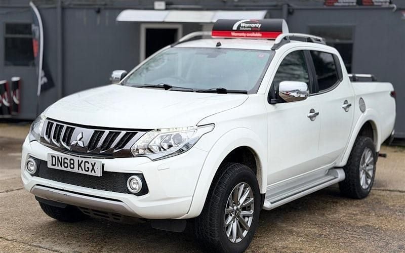Used Mitsubishi L200 181 HP (133 kW) 2018 White Pickup