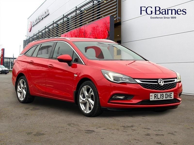 Red Used 2019 Vauxhall Astra SRi Estate | £9,395 (Fair price) - Image 1/3