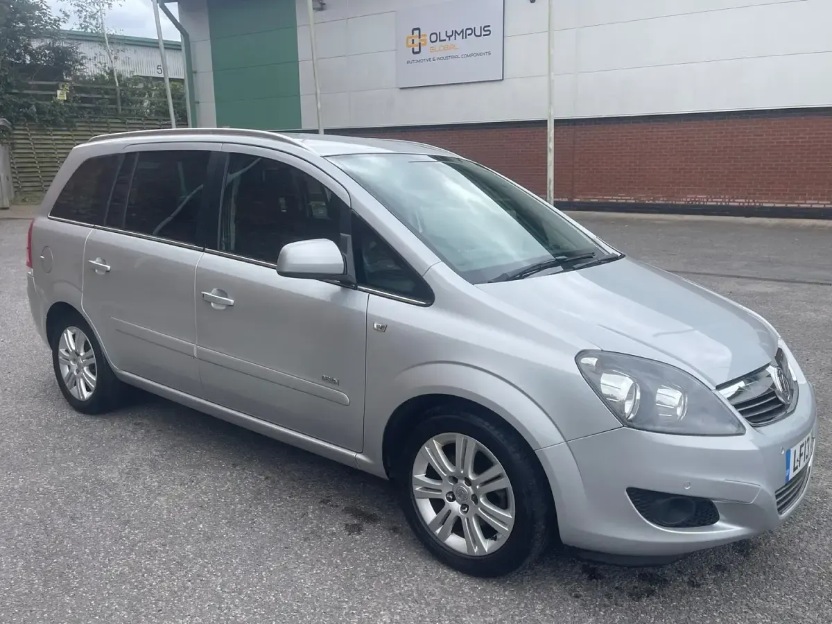 Used Vauxhall Zafira Design Edition 2013 Silver MPV