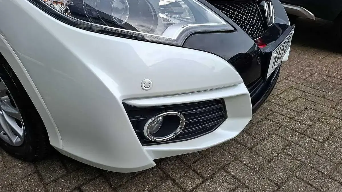 Begagnad Honda Civic SE Plus 120 HK (88 kW) 2015 Vit Halvkombi