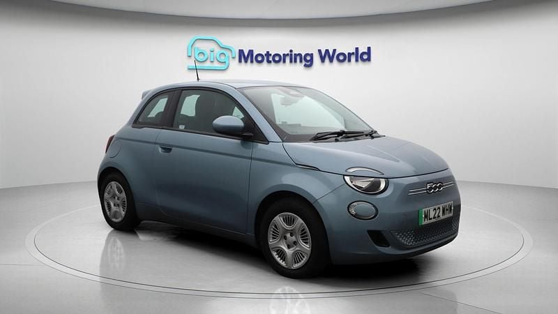Used 2022 Fiat 500e Passion Hatchback | £10,800 (Fair price) - Image 1/4