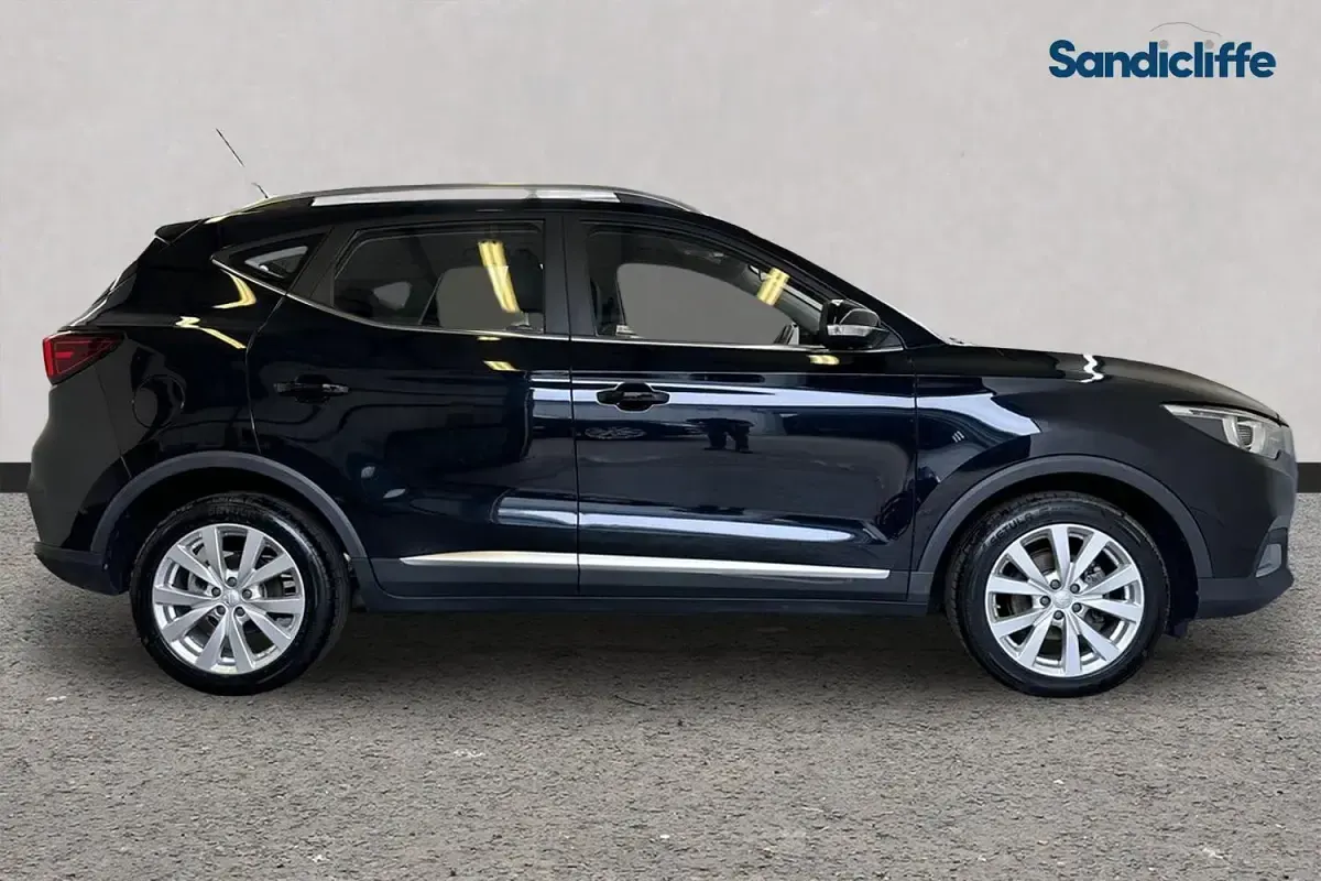 Used MG MG3 SE 111 HP (81 kW) 2018 Black Hatchback
