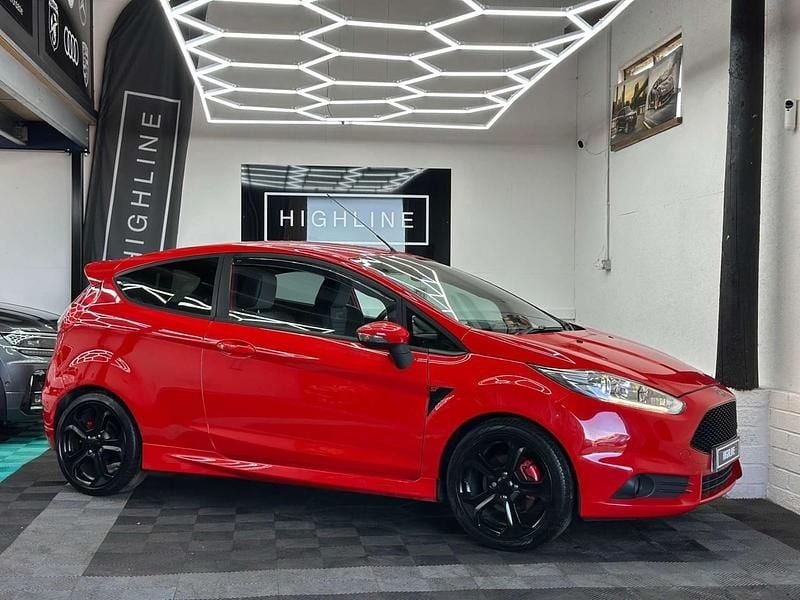 Used Ford Fiesta ST 182 HP (133 kW) 2017 Red Hatchback