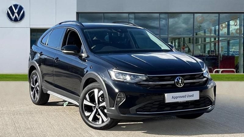 Deep black pearl New 2025 VW Taigo Match SUV | £21,729 (Super price) - Image 1/4