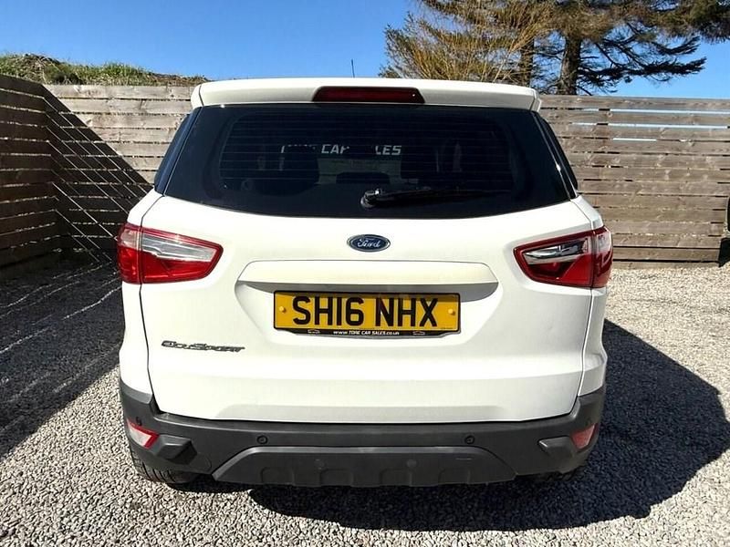 Used Ford Ecosport Zetec 95 HP (69 kW) 2016 White SUV