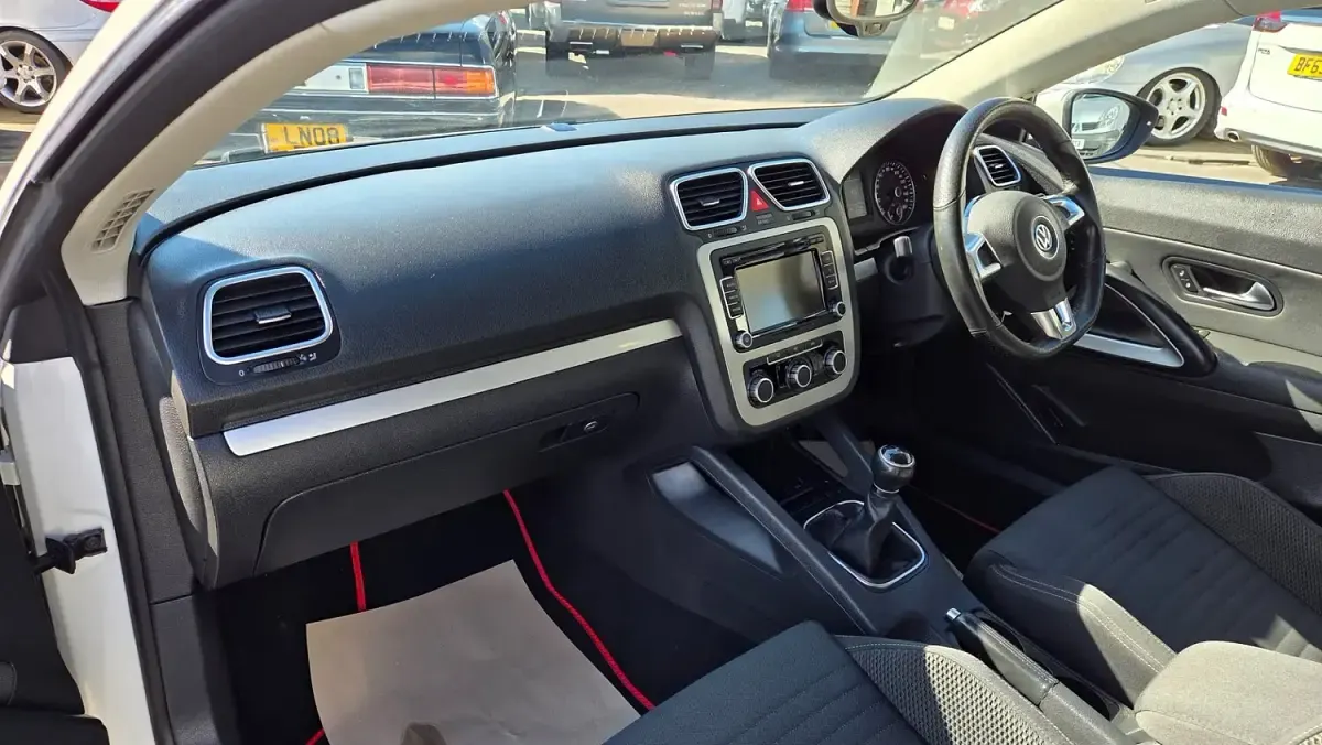 Used VW Scirocco 265 HP (194 kW) 2010 White Coupe