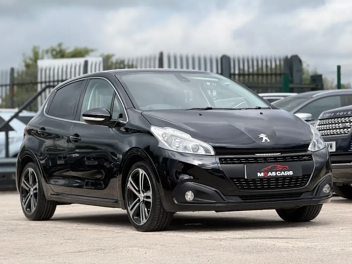 Used Peugeot 208 GT-line 110 HP (80 kW) 2019 Black Hatchback