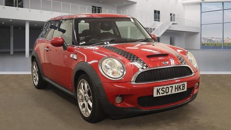 Red Used 2007 Mini Cooper S Hatch Hatchback | £1,990 (Fair price) - Image 1/4