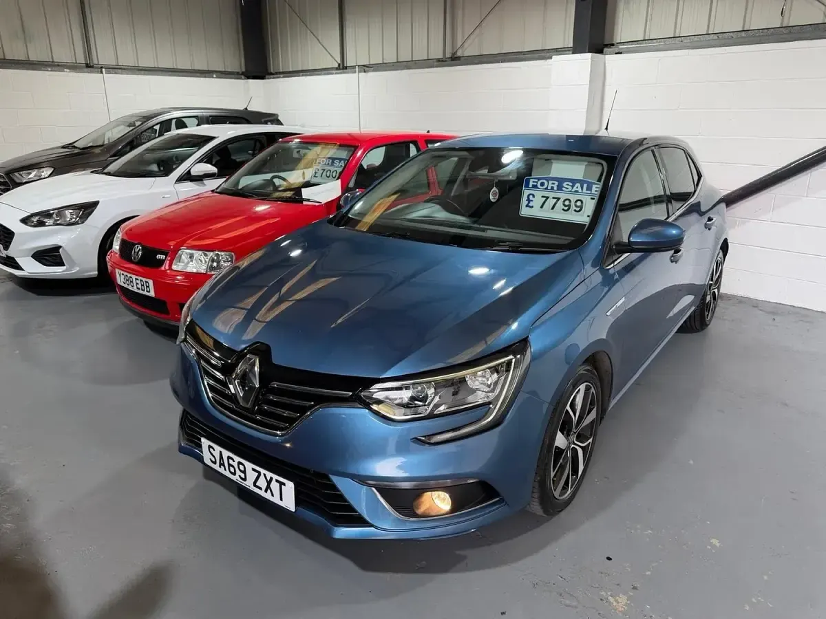 Used Renault Mégane Iconic 2019 Blue Hatchback