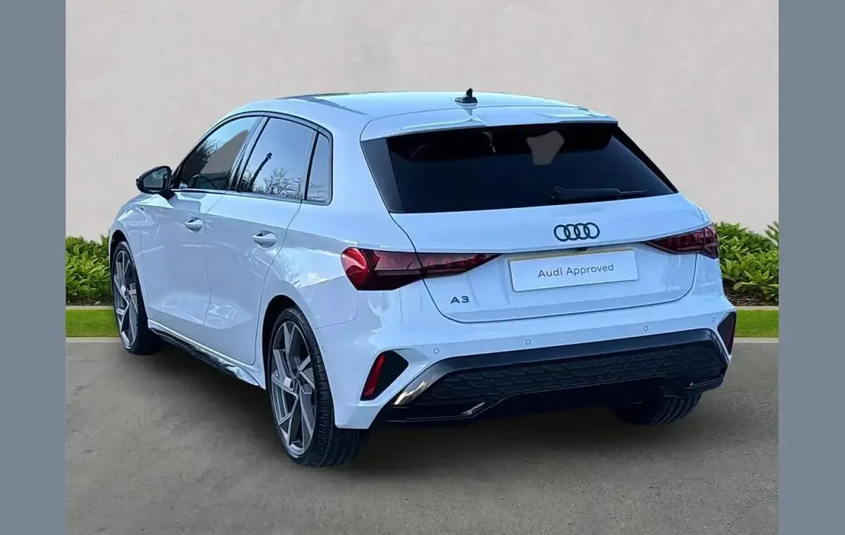 Used Audi A3 Black Edition 147 HP (108 kW) 2025 White Hatchback