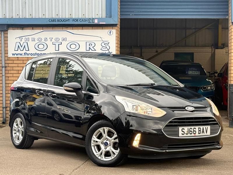Usado Ford B-MAX Zetec 95 HP (69 kW) 2016 Preto Monovolume