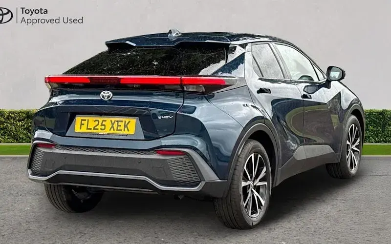 Used Toyota C-HR Design 140 HP (102 kW) 2025 Blue SUV