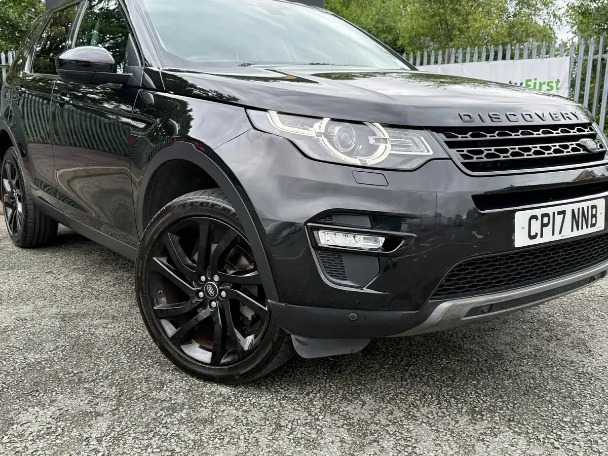 Used Land Rover Discovery Sport HSE 180 HP (132 kW) 2017 Black SUV