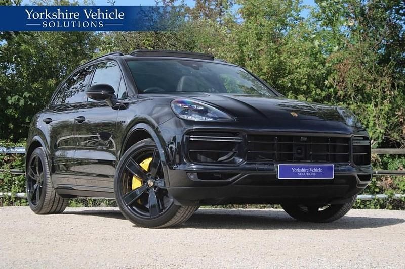 Used 2019 Porsche Cayenne S E-Hybrid SUV | £64,989 - Image 1/1