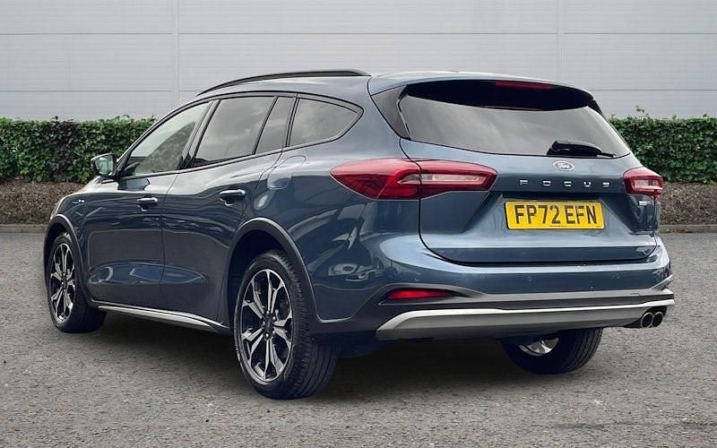 Used Ford Focus Active 155 HP (114 kW) 2022 Blue Estate