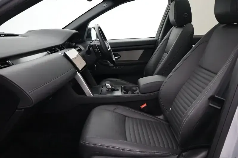 Used Land Rover Discovery Sport HSE Dynamic 204 HP (150 kW) 2025 Silver SUV